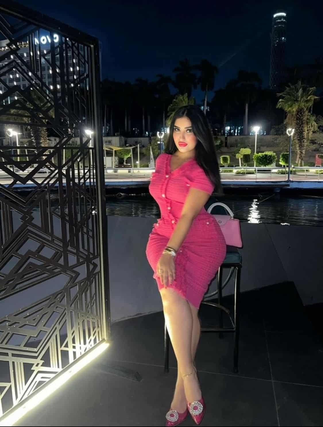 Escorts in Multan — suite-style lighting portrait for premium browsing — VIP escorts in Multan — gallery 1/15 — asset 27