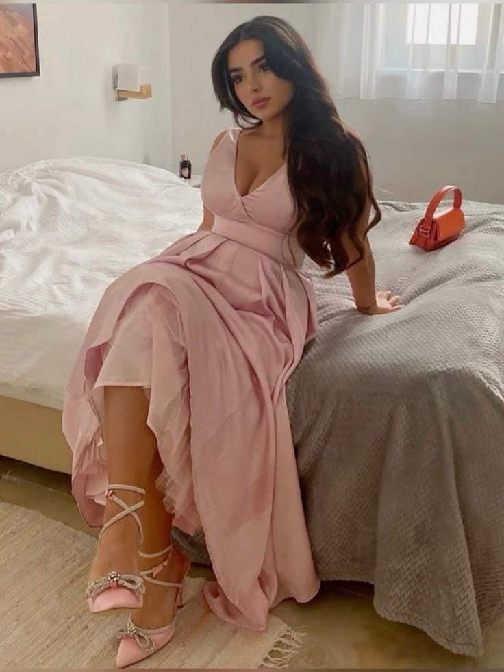 Call Girls in Murree — daytime-ready profile photo for fast confirmations — call girls in Murree — gallery 2/15 — asset 37