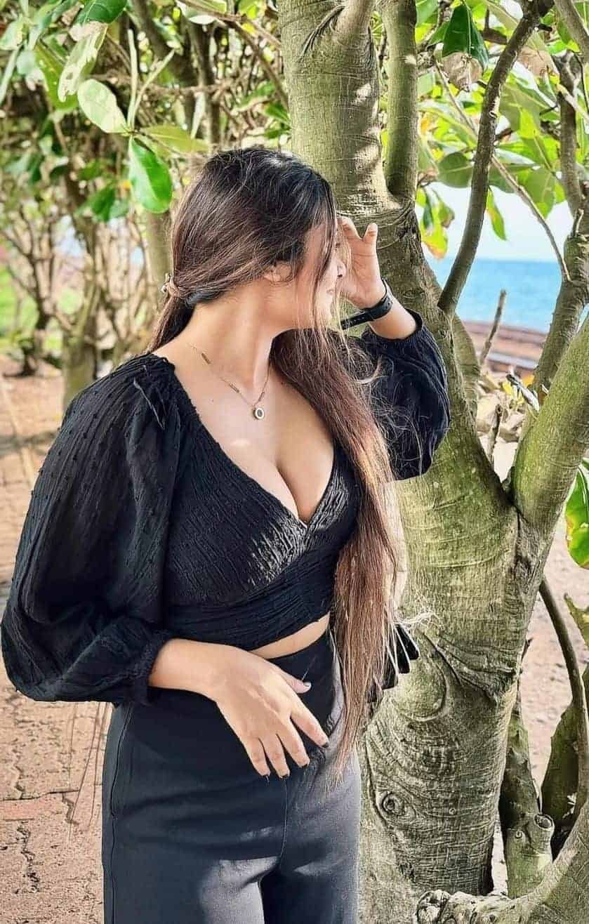 Escorts in Karachi Hotels — relaxed seated portrait for a calm introduction — VIP escorts in Karachi — gallery 2/15 — asset 49