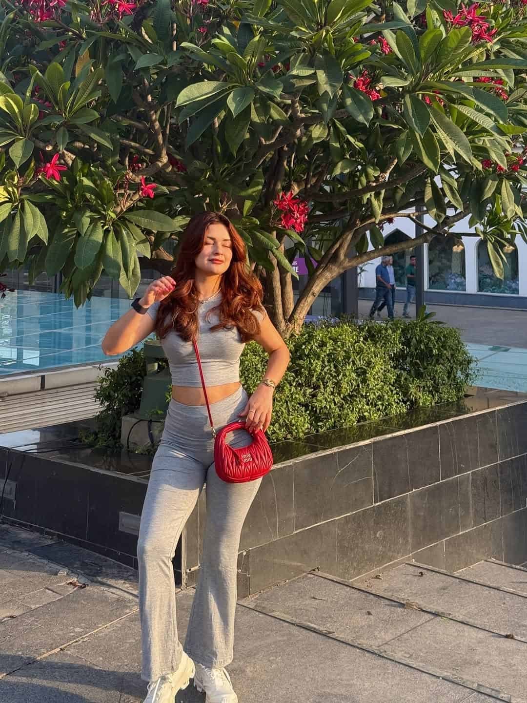 Call Girls in Karachi — clean silhouette shot for consistent profile branding — call girls in Karachi — gallery 1/15 — asset 66